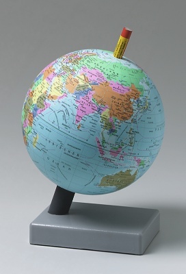 Globus zur Darstellung des Erdmagnetfeldes