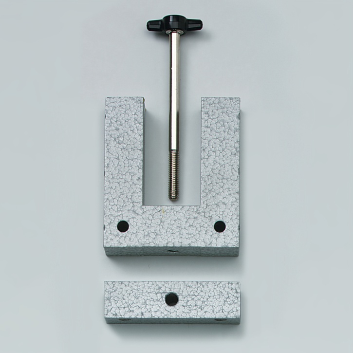 U-Kern mit I-Kern und Halteschraube