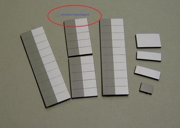Magnetsymbol für Stundenplan, halb grau-halb weiß